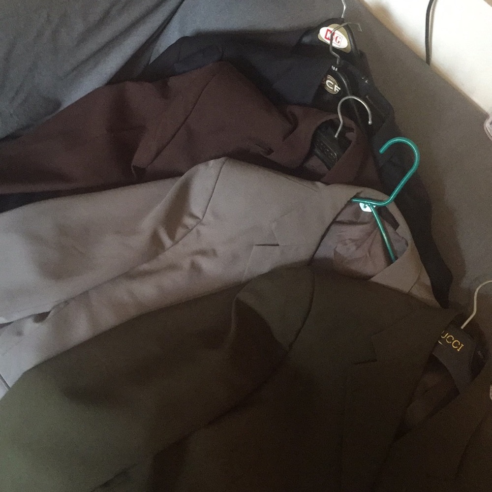 Suits - Picture 3 of 3